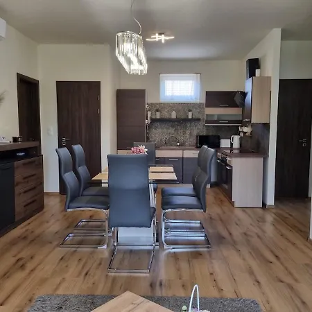 Leda Pihenohaz By Bltn Apartment *